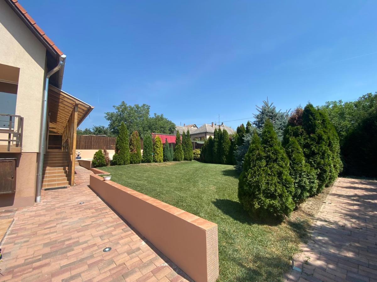 Garden Spa Resort Budapest Esterno foto