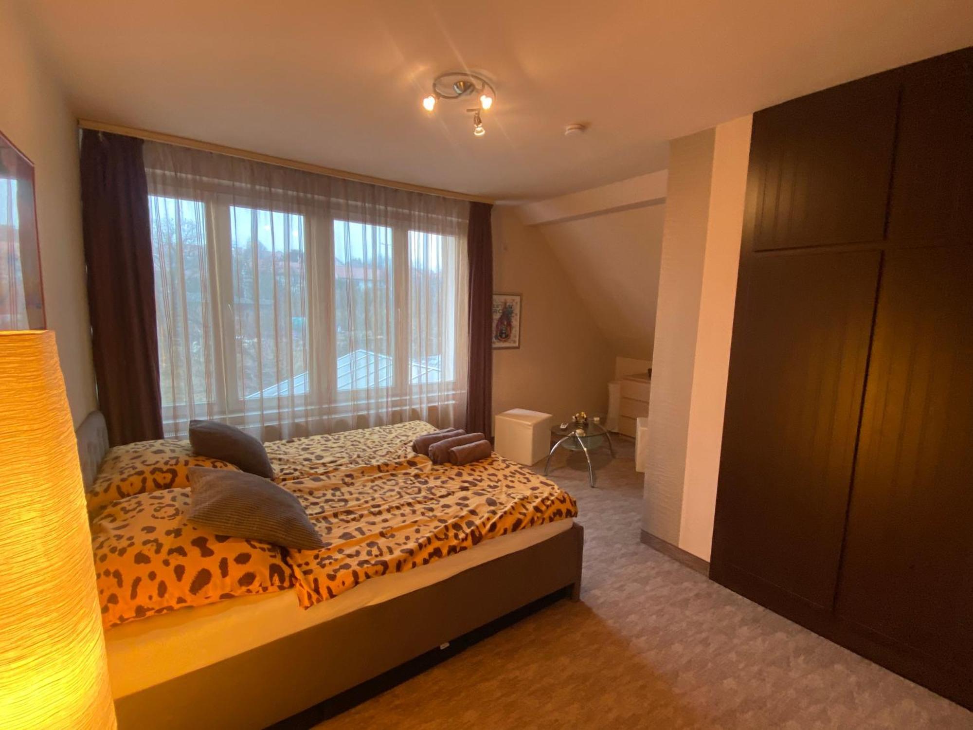 Garden Spa Resort Budapest Esterno foto